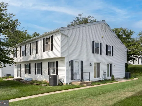32 Coliston Rd #B, Reisterstown, MD 21136