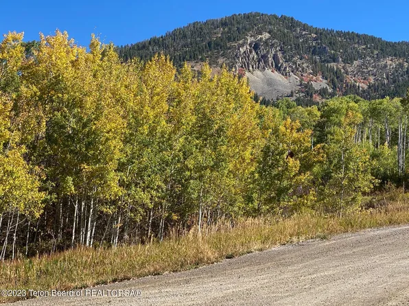 30 Pine Dr, Star Valley Ranch, WY 83127