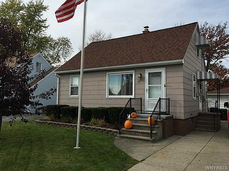 1st image of 32 Lepeirs Dr