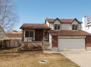 366 W Creekside Ln, Kaysville, UT 84037