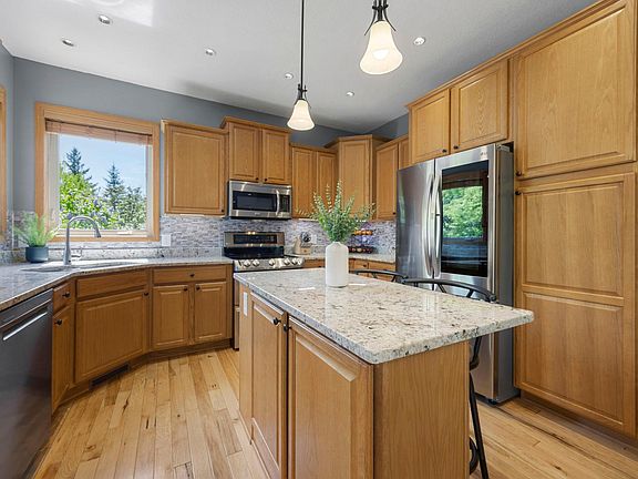 5th image of 14463 Enclave Ct NW