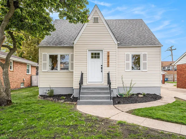18122 Wentworth Ave, Lansing, IL 60438