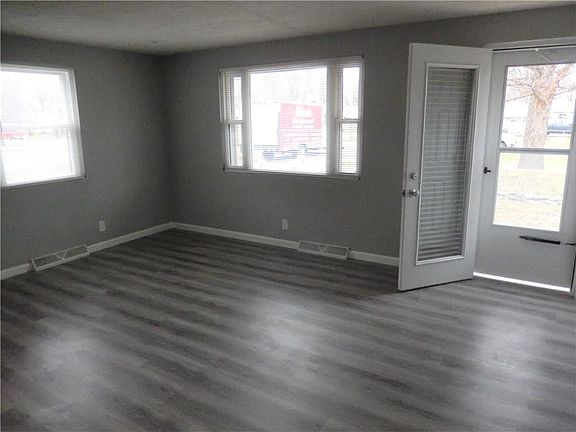 5th image of 11413 Tulip Dr