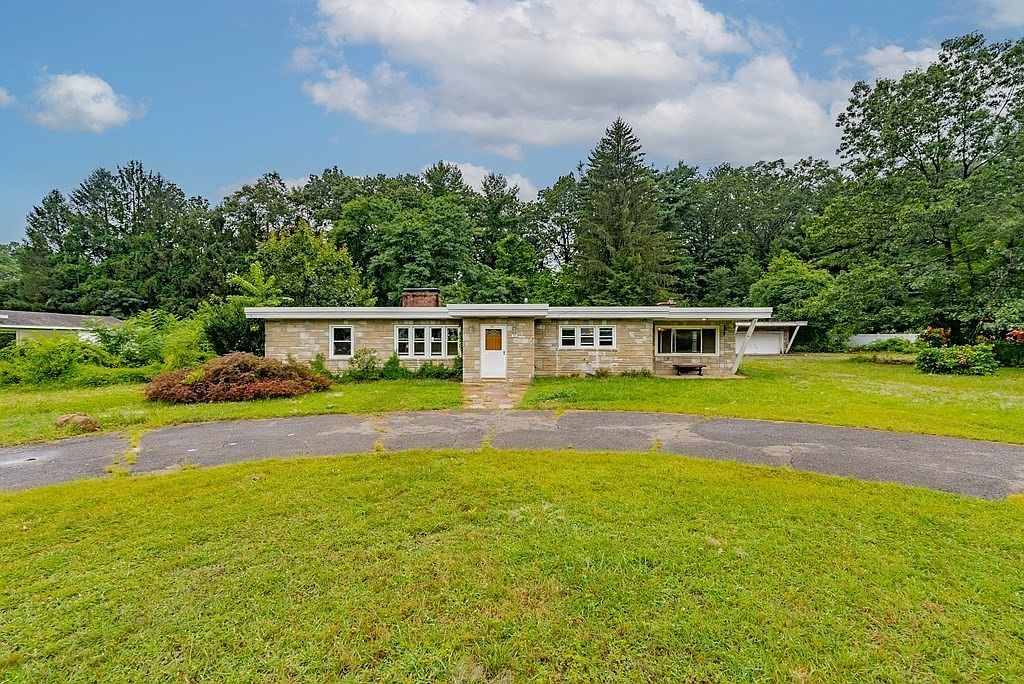 100 Valley View Dr, Westfield, MA 01085 MLS 73150801 Zillow