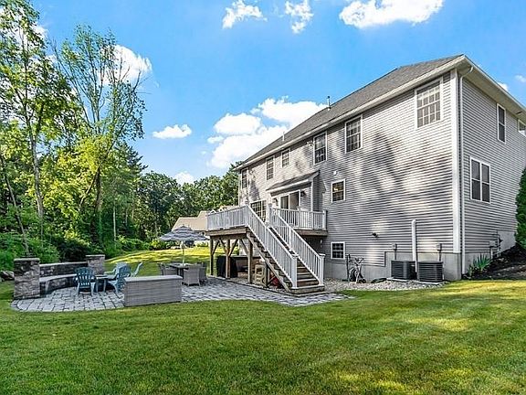 5th image of 12 Emma Rose Cir