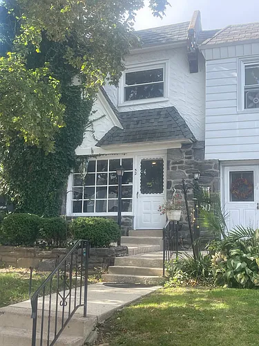 52 High St Photo 1