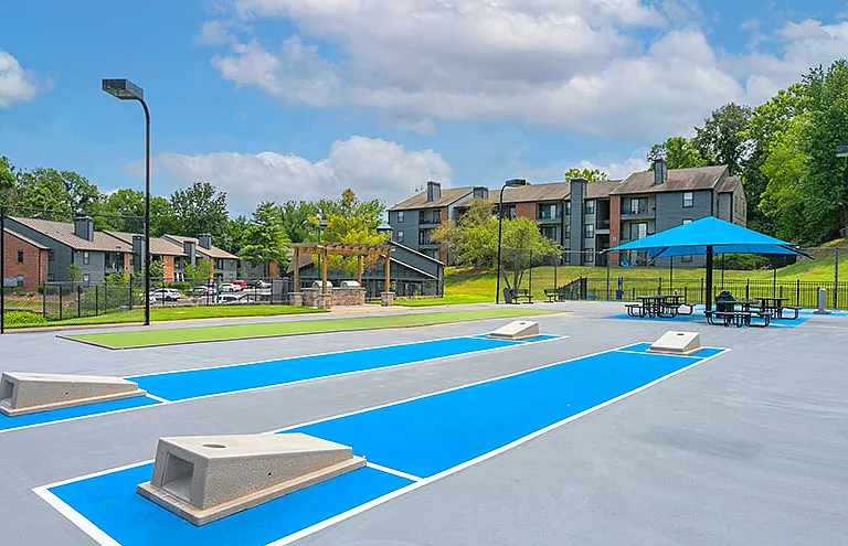 Residences at Glenview Reserve Apartment Homes — Photo 4