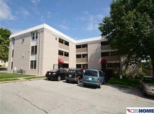 120 S 38th St APT 3, Omaha, NE 68131