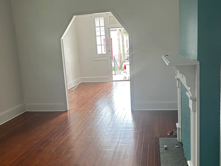1206 Bartholomew St — Photo 4