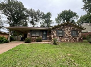 5726 Briarwood Dr, Horn Lake, MS 38637