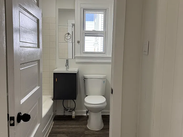 517 Bentley Ave #B — Photo 9