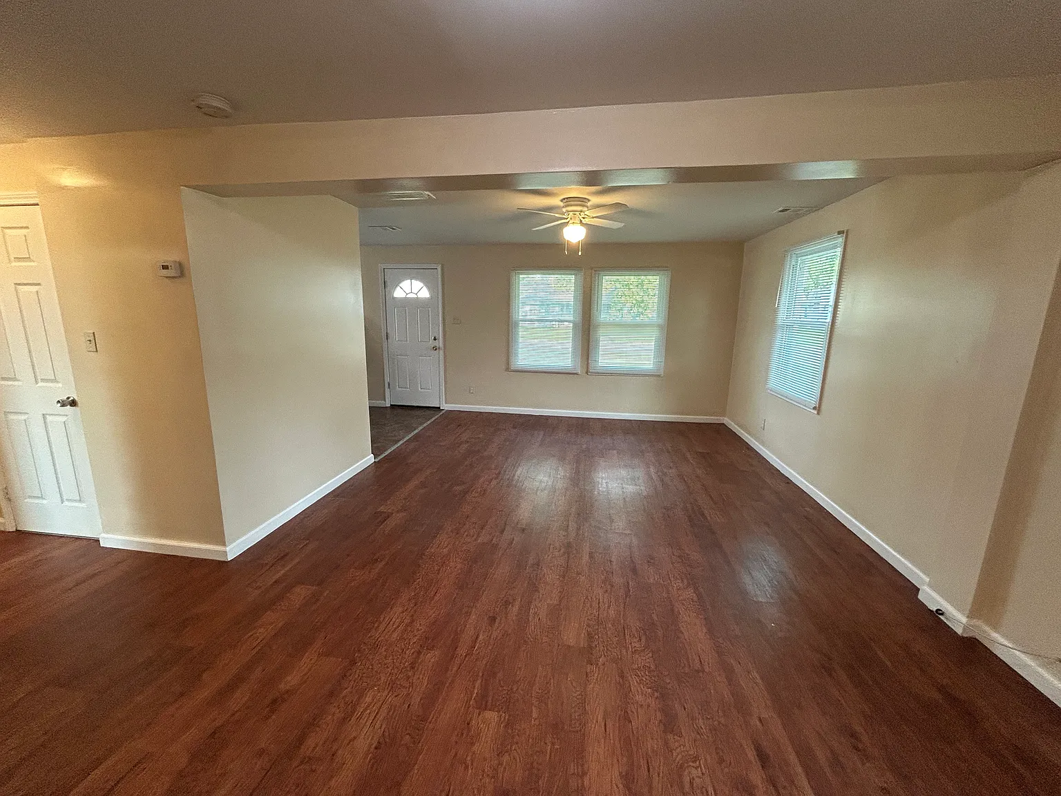 3 bed, 1030 sqft, $1,550 — Photo 4