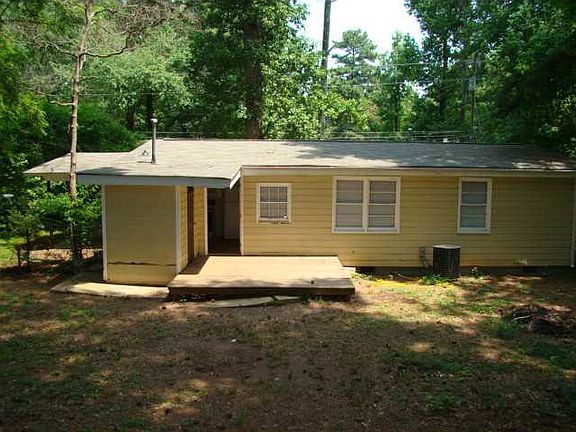 2nd image of 703 Milford Dr SW