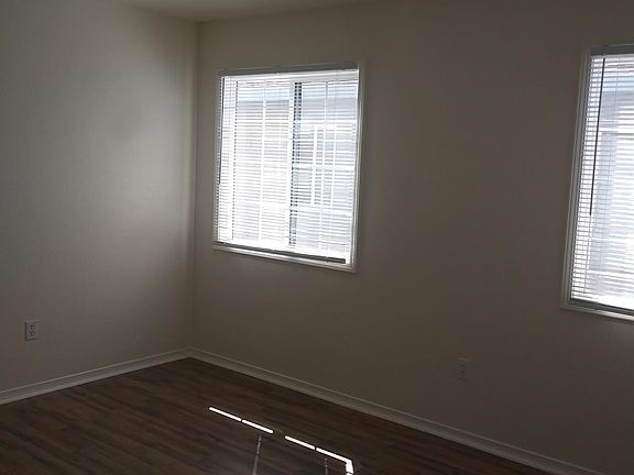 3rd image of 1768 E Worth St