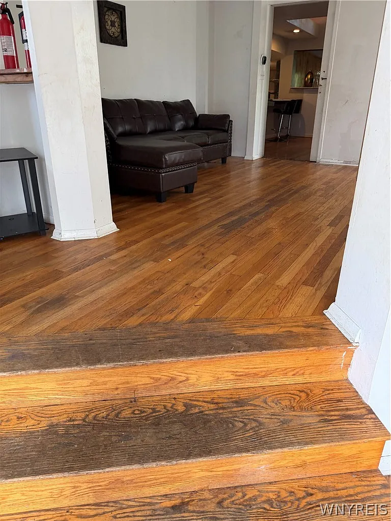 3 bed, 2.0 bath, 1680 sqft, $1,850 — Photo 2