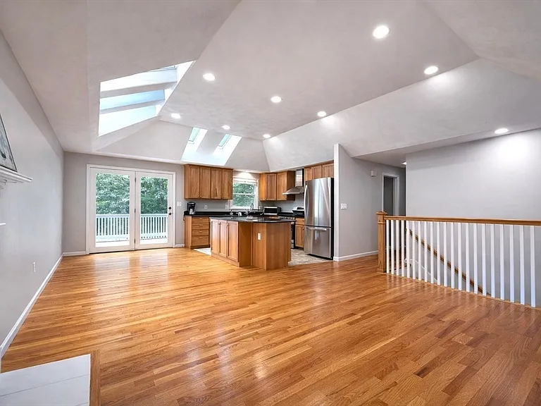 13 Westwood St #1 — Photo 13