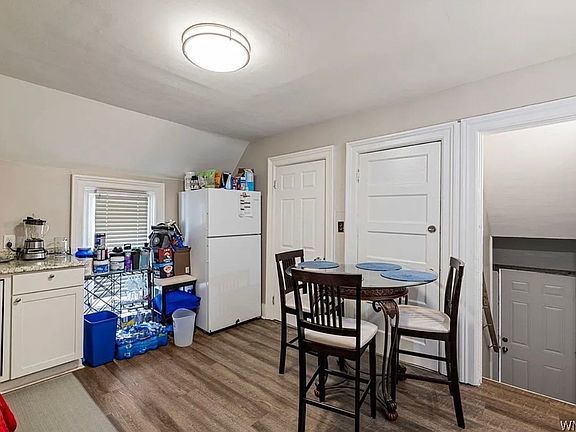 4th image of 385 Oliver St #3