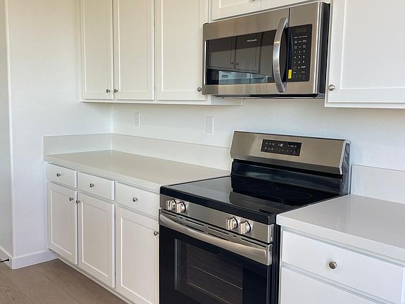3rd image of 5360 Lake Mary Dr