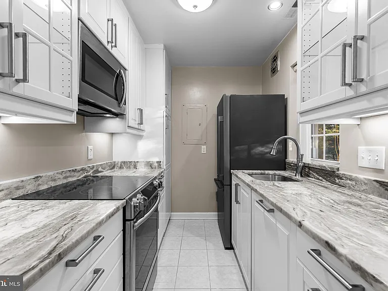 3441 S Stafford St #B2 — Photo 10