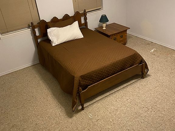 3rd image of 2009 Waltdina