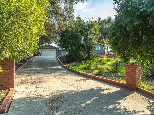 2150 Patagonia Dr, La Canada Flintridge, CA 91011
