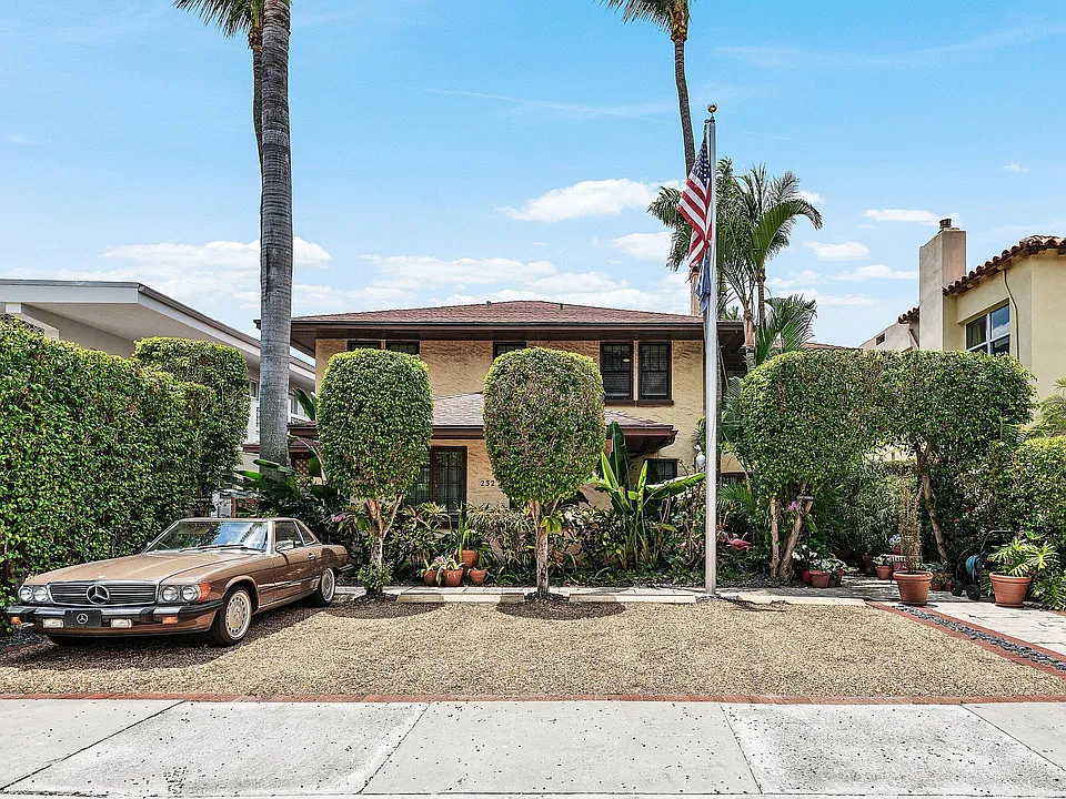 232 Australian Ave #3