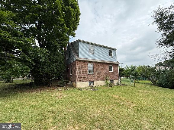 4th image of 2100 Saint Lukes Ln