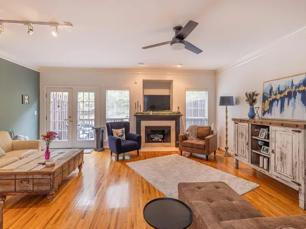 215 Meadow Croft Cir, Birmingham, AL 35242