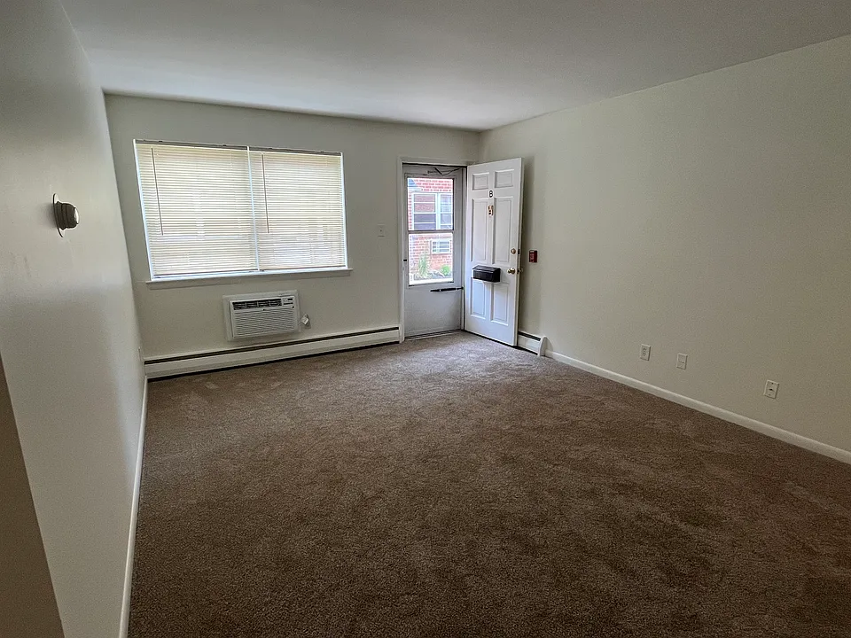 330 William St #B