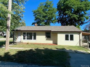 204 14th St, Port Huron, MI 48060