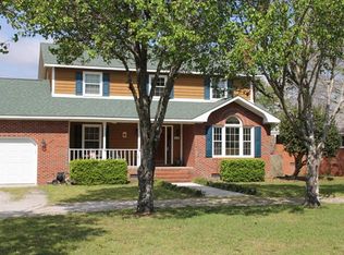 152 Leslie Dr, Hubert, NC 28539
