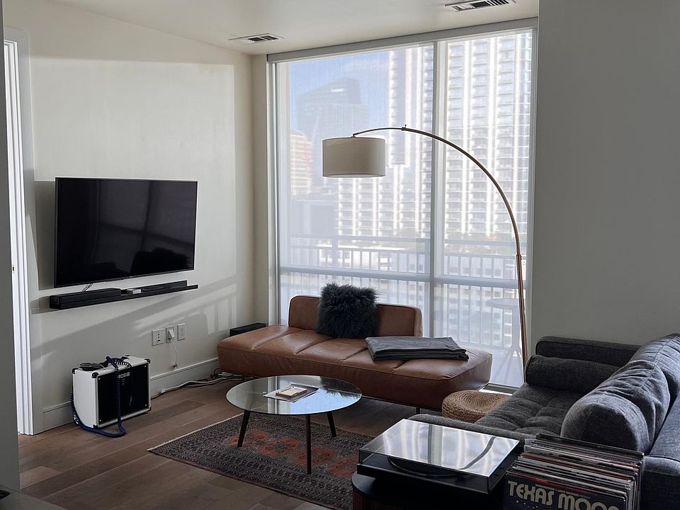 1st image of 222 West Ave #1505
