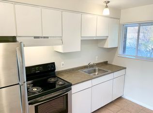 403 S Crooks Rd #15, Clawson, MI 48017