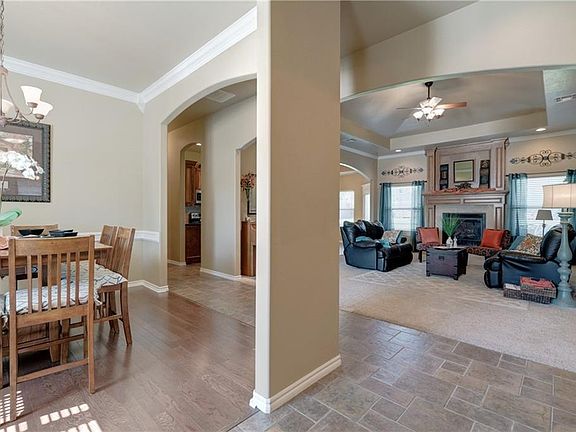 5th image of 848 Golden Pond Dr