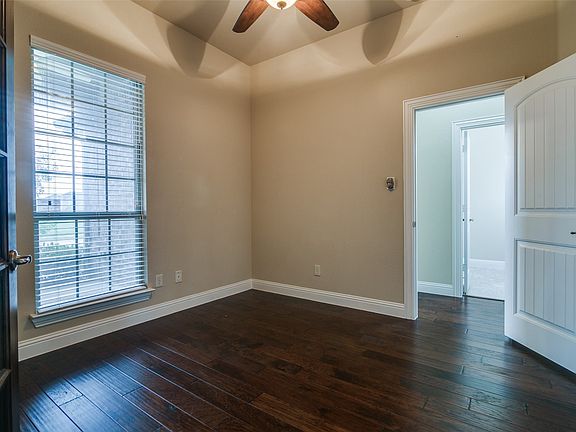 4th image of 691 Kensington Pl