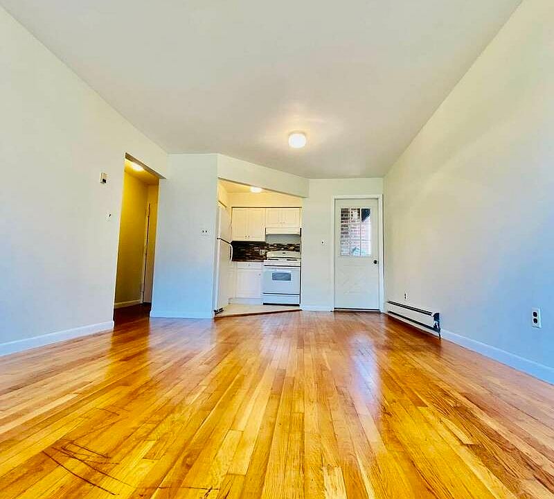1st image of 25-94 36th St #6