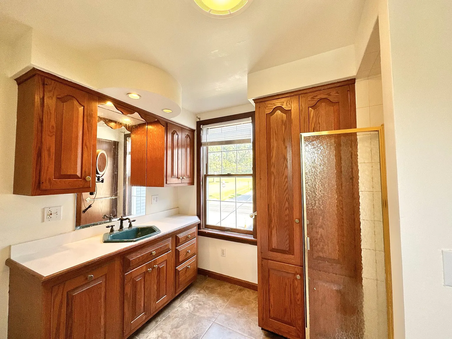 3 bed, 1.5 bath, 1668 sqft, $2,095 — Photo 4