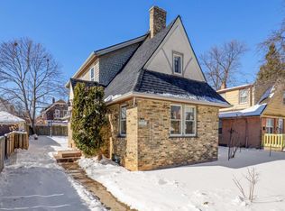 2907 N 54th St, Milwaukee, WI 53210
