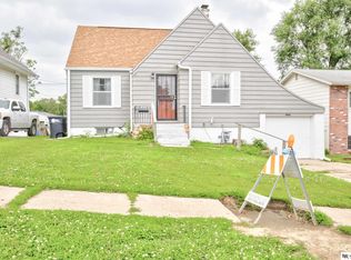 4541 Charles St, Omaha, NE 68132