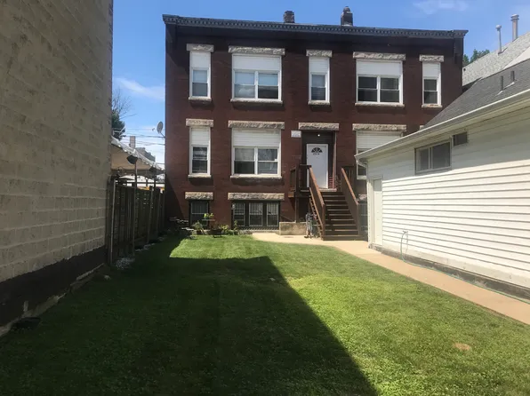 2216 N California Ave #1, Chicago, IL 60647