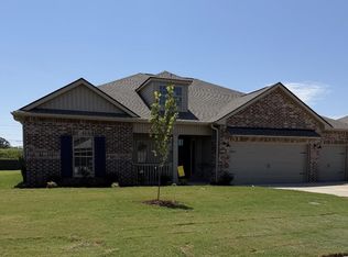 22636 Donahue Dr, Athens, AL 35613