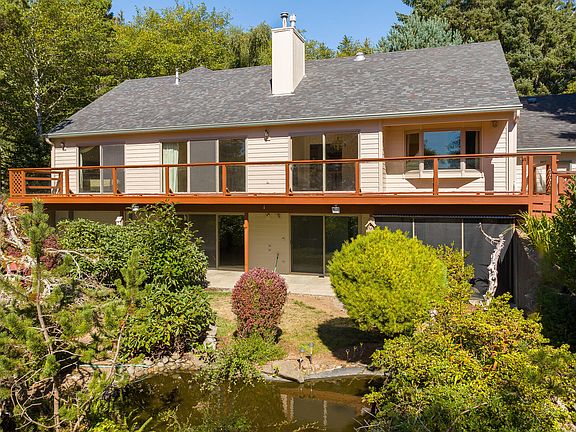 3rd image of 1636 NE Regatta Way