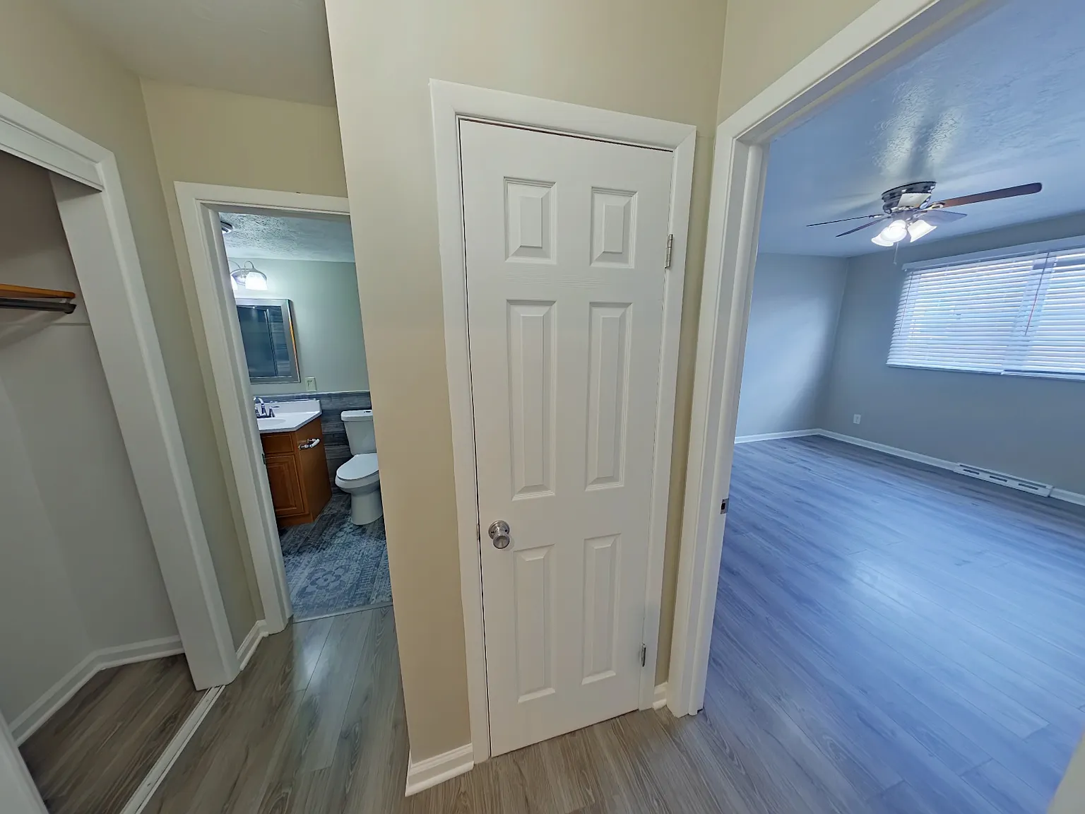 1 bed, 900 sqft, $1,350 — Photo 2