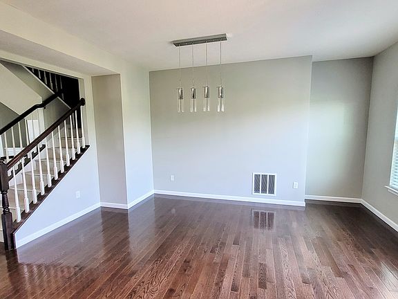 5th image of 9615 Union Park