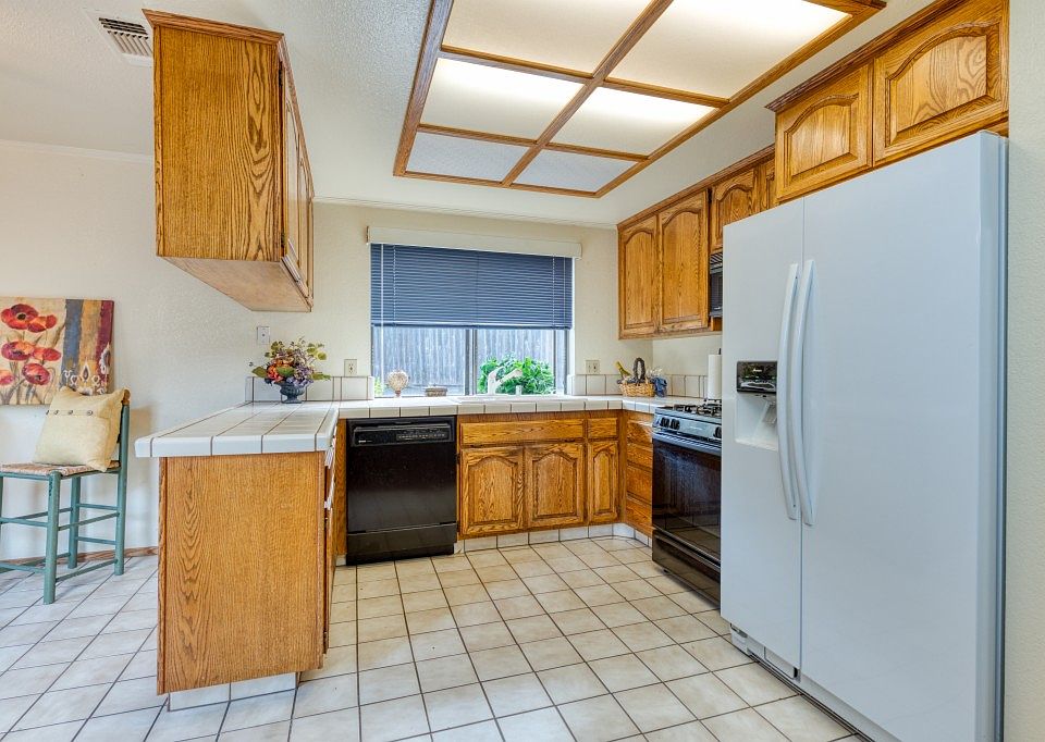 Haru★* 8135 NE Harrington Lane, Moses Lake, WA 98837 | MLS #2454348 | Zillow