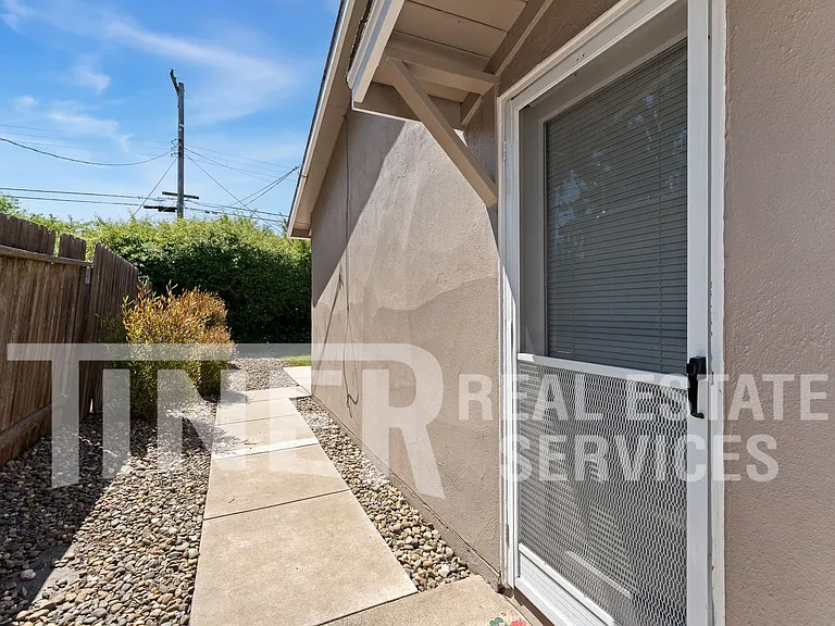 6000 Coyle Ave — Photo 21