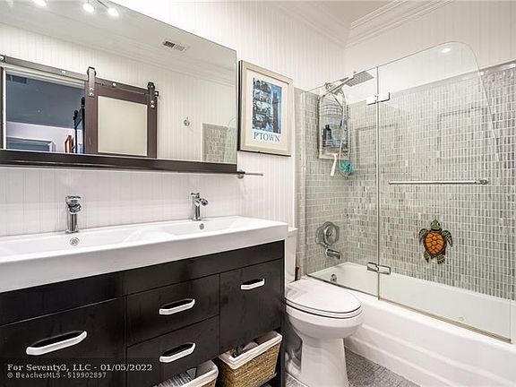 5th image of 1 Middlesex Dr #1