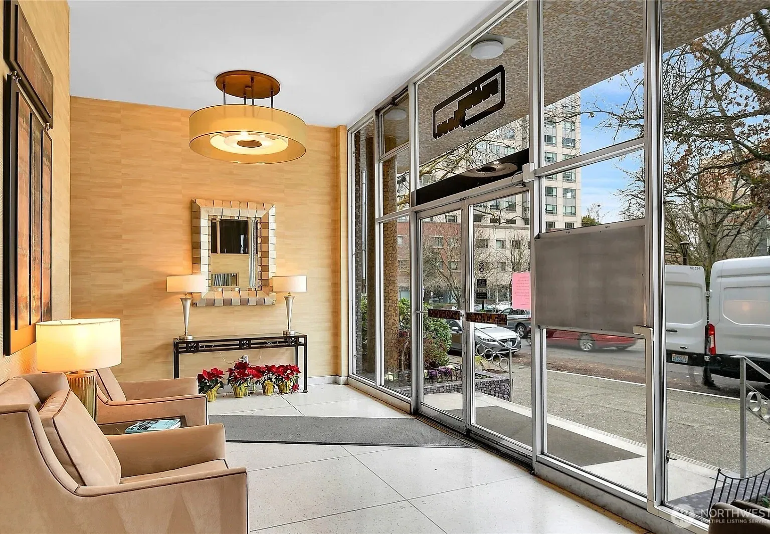 1 bed, 660 sqft, $1,895 — Photo 4