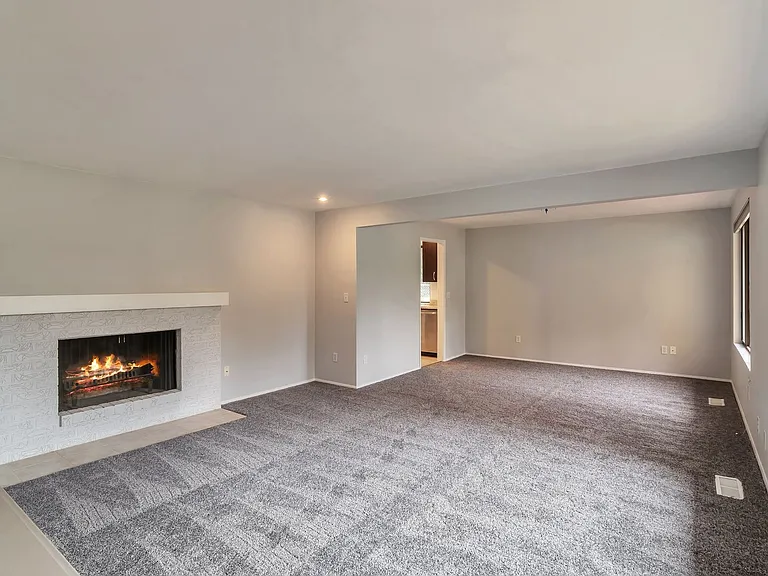 9606 241st Pl SW — Photo 21