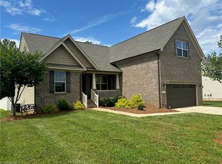 107 Saddlebrook Dr, Advance, NC 27006